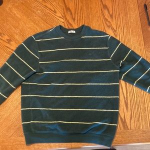 Katin fuzzy long sleeve. In good condition, no stains or holes